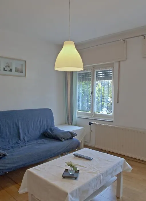 Apprepo B&B-1